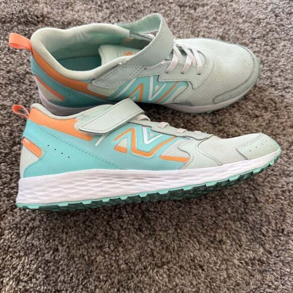 New Balance‎ US 7 Fresh Foam 650 Bungee Lace w/ Top Stra Blue Orange Comfort - Picture 1 of 7